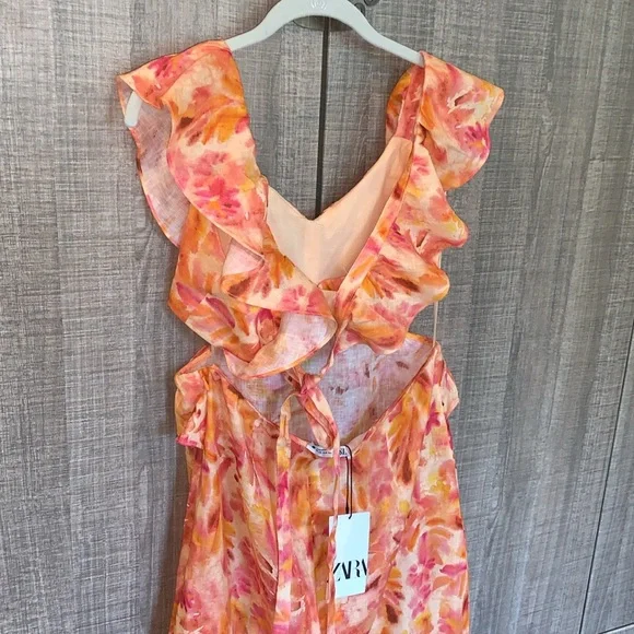 Zara Linen Ruffled Midi Dress‎ - Picture 17 of 17